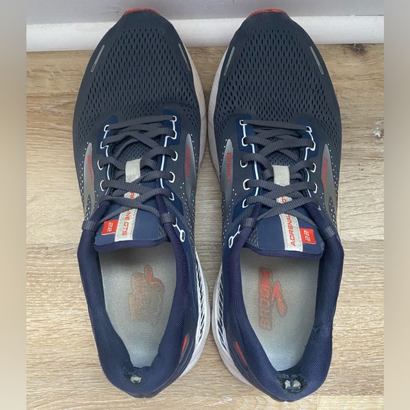 Brooks Adrenaline GTS 22 Sneakers - Picture 10 of 12